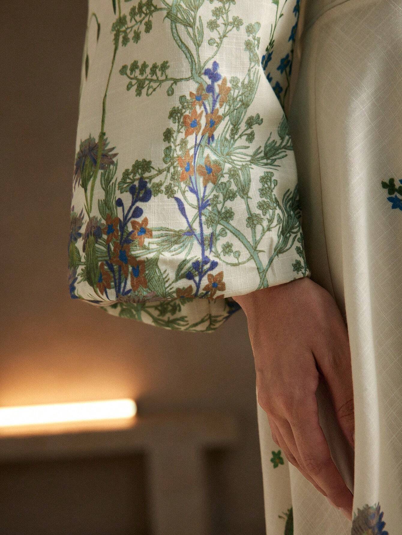 Florença - Vestido com Mangas Longas e Gola Mandarim