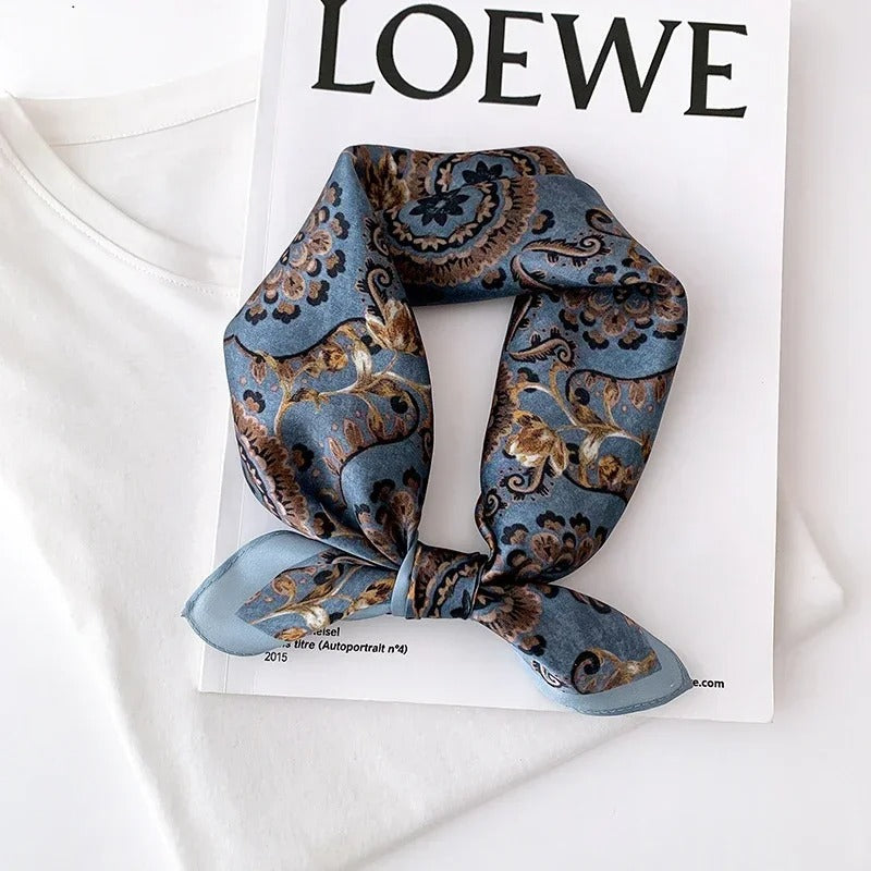 Lenços de Seda - Tamanho 53x53cm Estampas Variadas