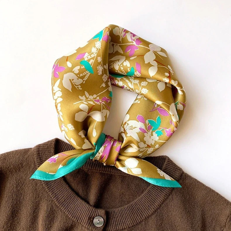 Lenços de Seda - Tamanho 53x53cm Estampas Variadas