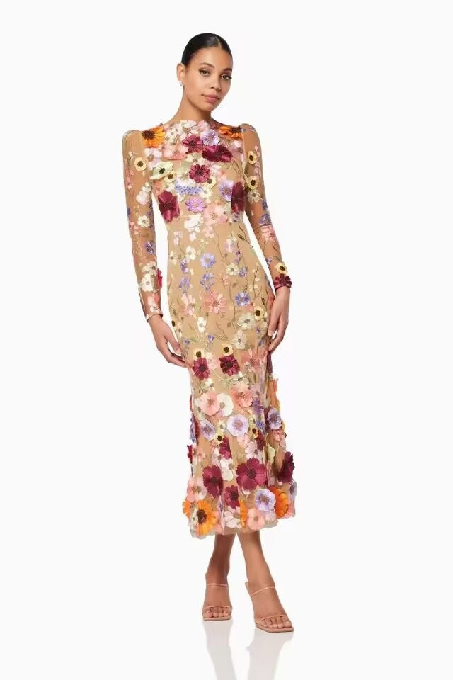 Vestido Bordado com Flores em Tule Manga Longa Justo Amsterdam