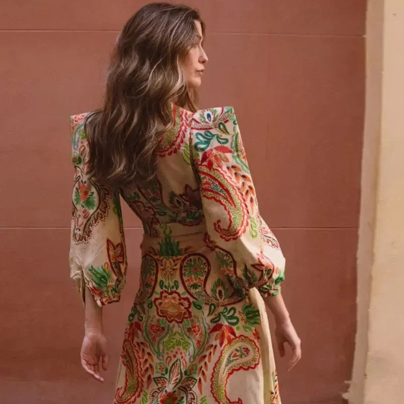 Vestido Midi Plissado com Estampa Vintage Portland