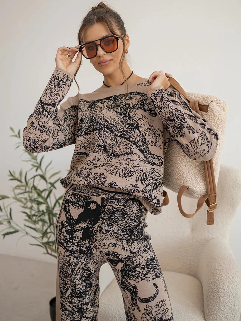 Conjunto Feminino de 2 Peças de Malha Tigre - Magadan