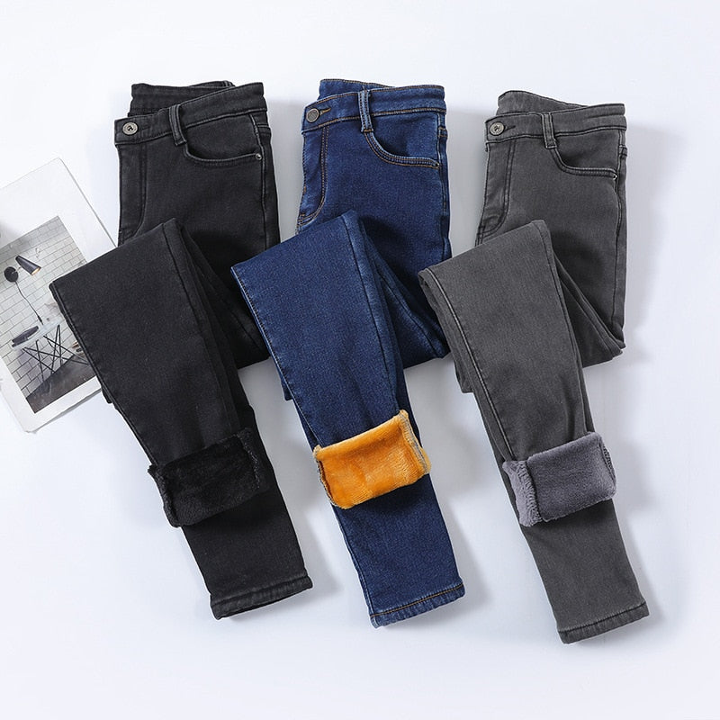 Calça Jeans Peluciada com Elastano