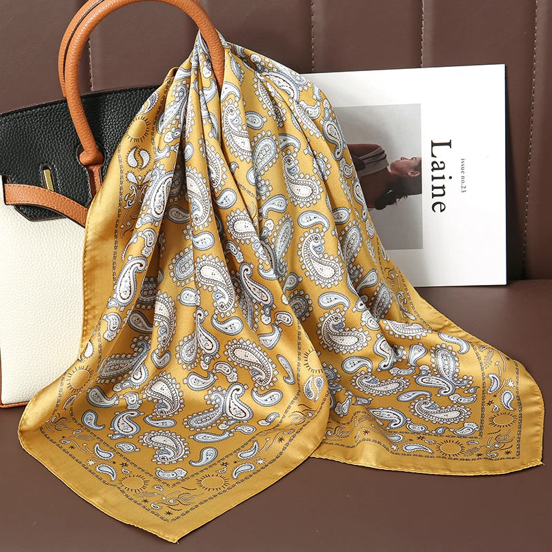 Lenços de Seda - Tamanho 70x70cm Estampas Variadas