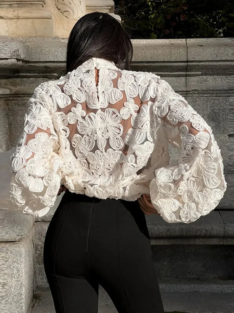 Blusa Feminina Flower – Sofisticação, Flores e Estilo Moderno