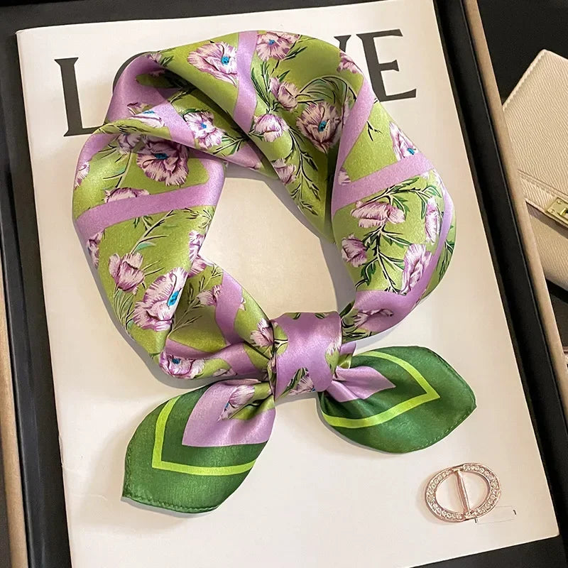 Lenços de Seda - Tamanho 53x53cm Estampas Variadas