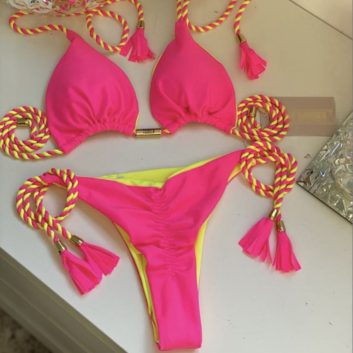 Biquini Cortininha com bojo Rosa e amarelo Iris