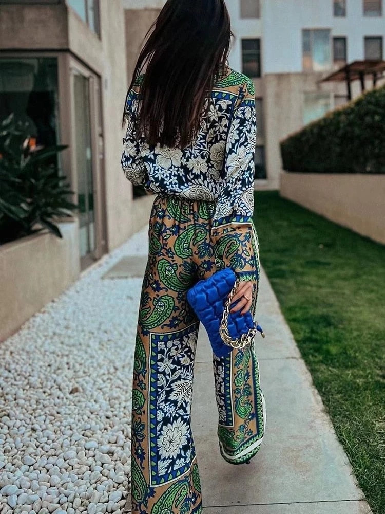 Conjunto Cora - Camisa e calça com elástico