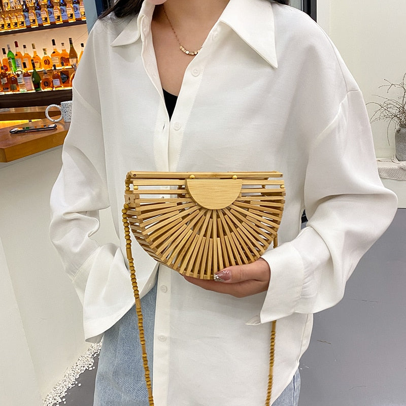 Bolsa de bambu semicírculo