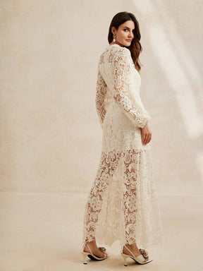 Auroura- Vestido Elegante de Manga Longa com Gola Alta