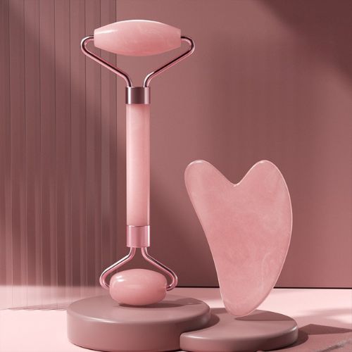 BRINDE - Kit Amor-Próprio Ízier – Quartzo Rosa (Rolo + Gua Sha)