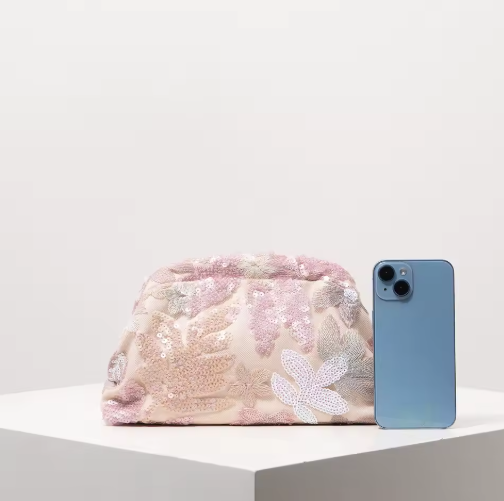 Bolsa Luna – Elegância Artesanal para Momentos únicos.