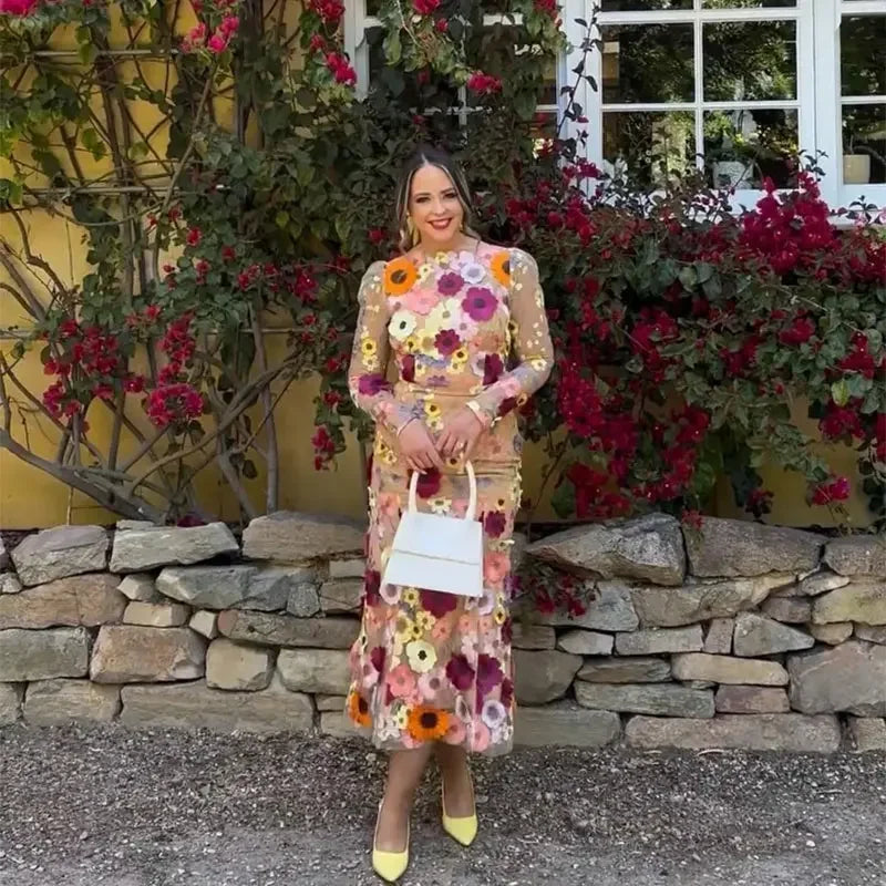 Vestido Bordado com Flores em Tule Manga Longa Justo Amsterdam