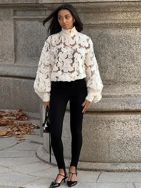 Blusa Feminina Flower –  Sofisticação, Flores e Estilo Moderno