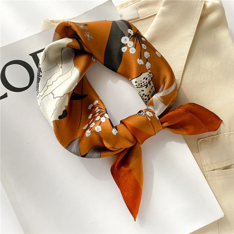 Lenços de Seda - Tamanho 53x53cm Estampas Variadas