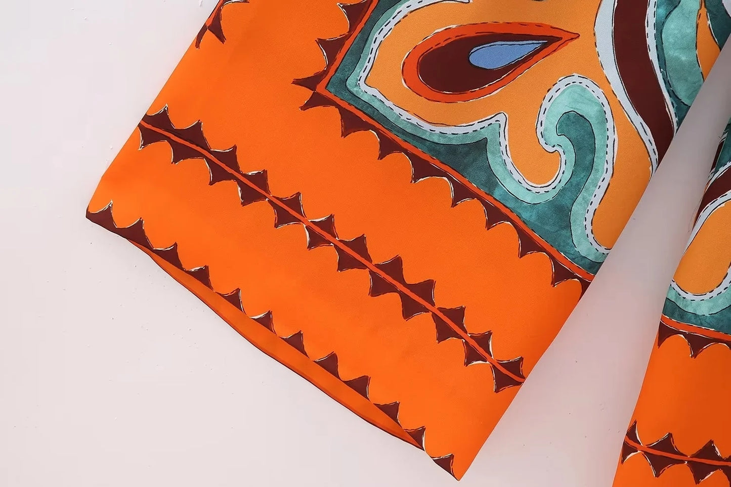 Conjunto Brigitte - Camisa, blusa estilo lenço e calça com elástico