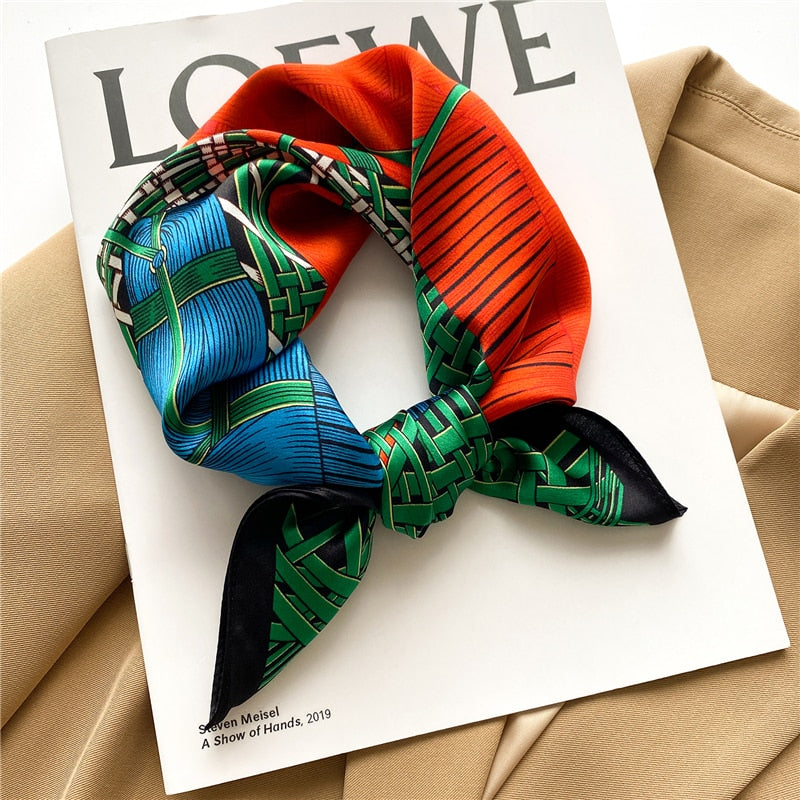 Lenços de Seda - Tamanho 53x53cm Estampas Variadas