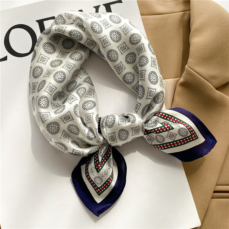 Lenços de Seda - Tamanho 53x53cm Estampas Variadas