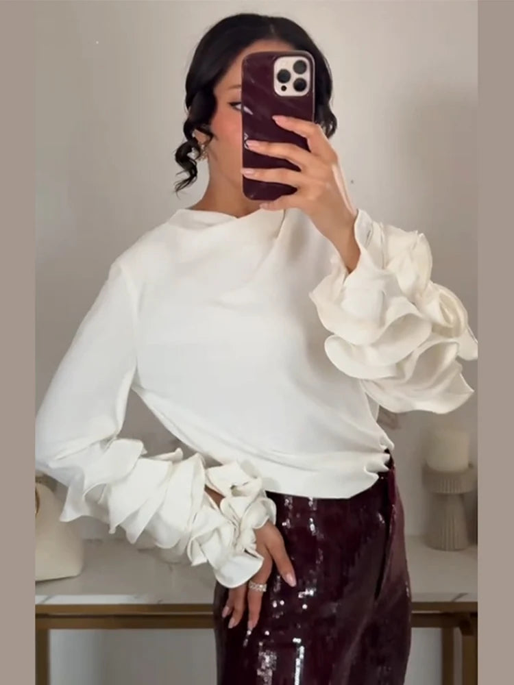 Blusa Branca Feminina Samy –  Mangas Detalhadas em Pétalas