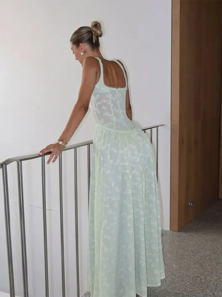 Vestido Elegância Romântica com Fenda Lateral Santorini