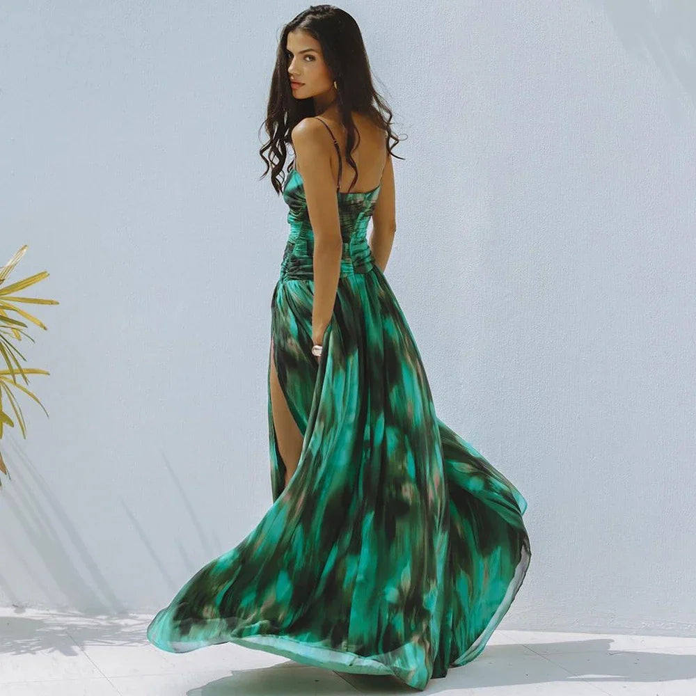 Conjunto de Maiô e Saia Longa “Jade” com Estampa Floral em Tons de Rosa e Verde