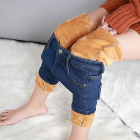 Calça Jeans Peluciada com Elastano