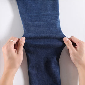 Calça Jeans Peluciada com Elastano