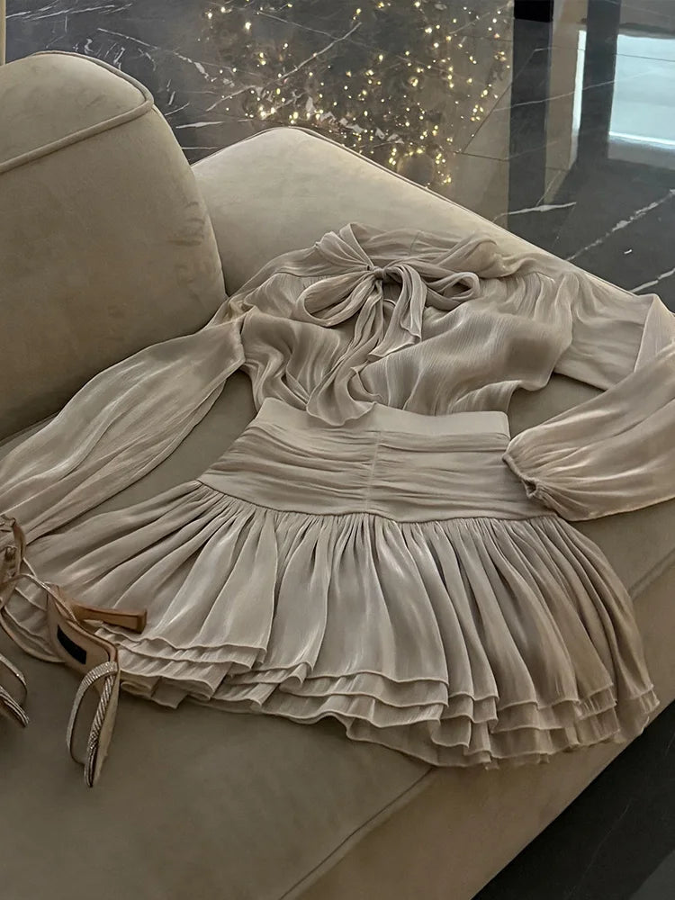 Conjunto Feminino Lauren - Saia Plissada e Camisa com Babados