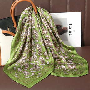 Lenços de Seda - Tamanho 70x70cm Estampas Variadas