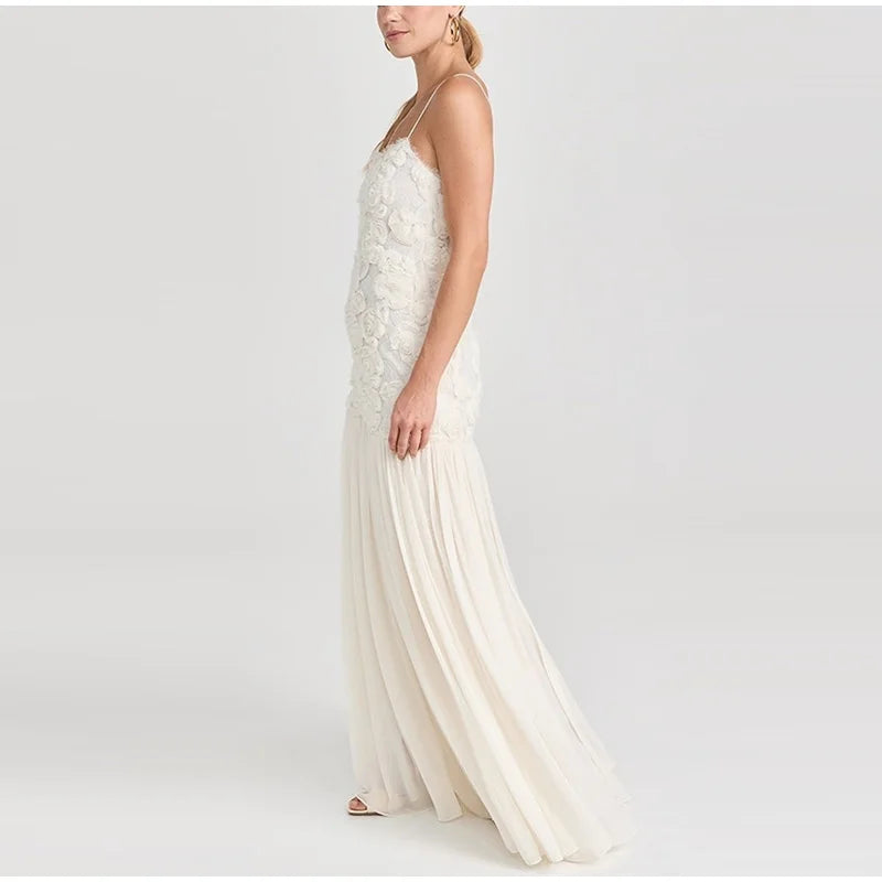 Vestido Grécia - Longo com Detalhes Florais e Saia Fluida