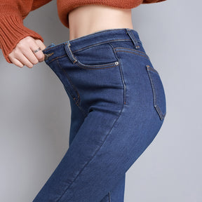 Calça Jeans Peluciada com Elastano
