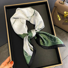 Lenços de Seda - Tamanho 60x80cm Estampas Variadas