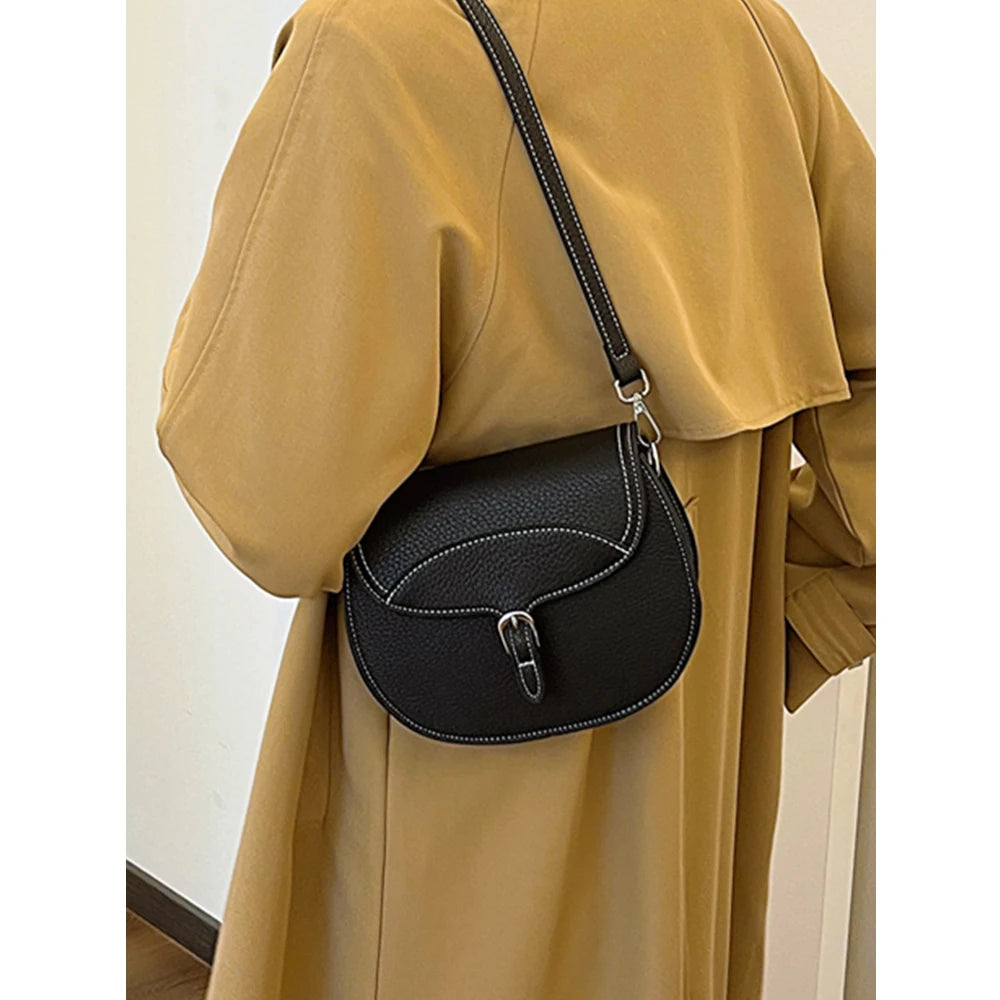 Bolsa Preta de Couro PU - Elegância e Versatilidade