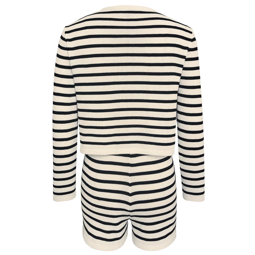 Conjunto Cardigan e Shorts de tricô Atenas