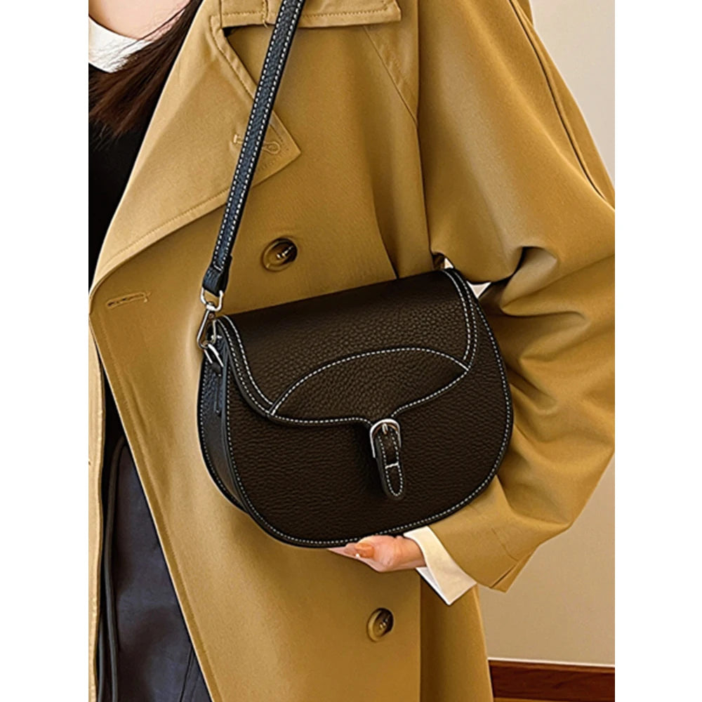 Bolsa Preta de Couro PU - Elegância e Versatilidade