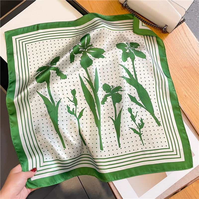 Lenços de Seda - Tamanho 53x53cm Estampas Variadas