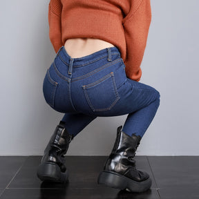 Calça Jeans Peluciada com Elastano