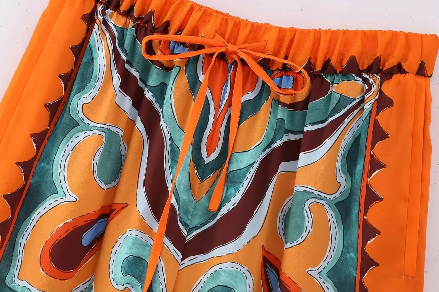 Conjunto Brigitte - Camisa, blusa estilo lenço e calça com elástico