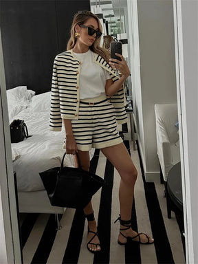 Conjunto Cardigan e Shorts de tricô Atenas