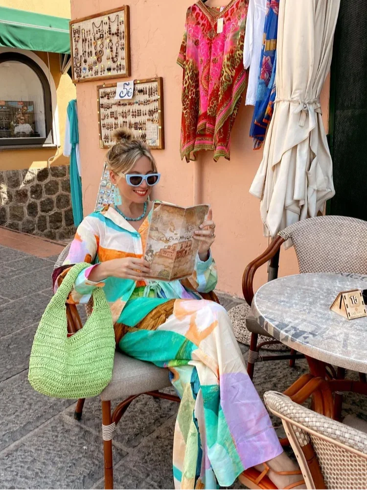 Conjunto Feminino Camisa Longa e Calça de Elástico Colorido Aquarela