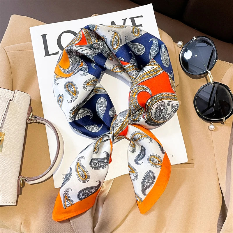 BRINDE Lenços de Seda - Tamanho 60x80cm Estampas Variadas