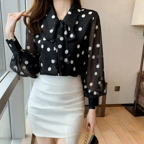 Camisa Feminina Polônia Retro –  Preta de Bolinhas
