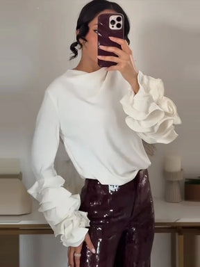 Blusa Branca Feminina Samy –  Mangas Detalhadas em Pétalas