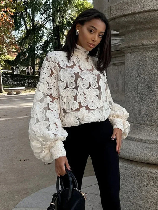 Blusa Feminina Flower –  Sofisticação, Flores e Estilo Moderno