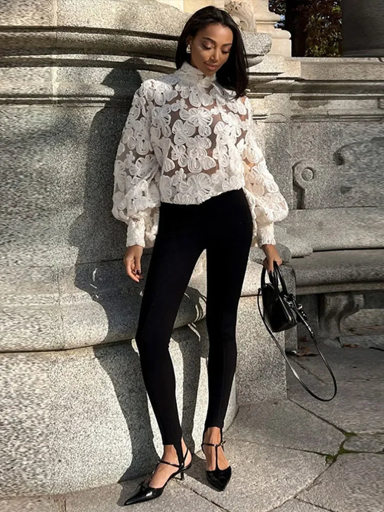 Blusa Feminina Flower –  Sofisticação, Flores e Estilo Moderno