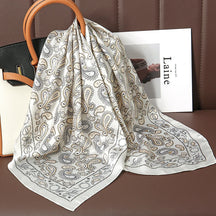 Lenços de Seda - Tamanho 70x70cm Estampas Variadas