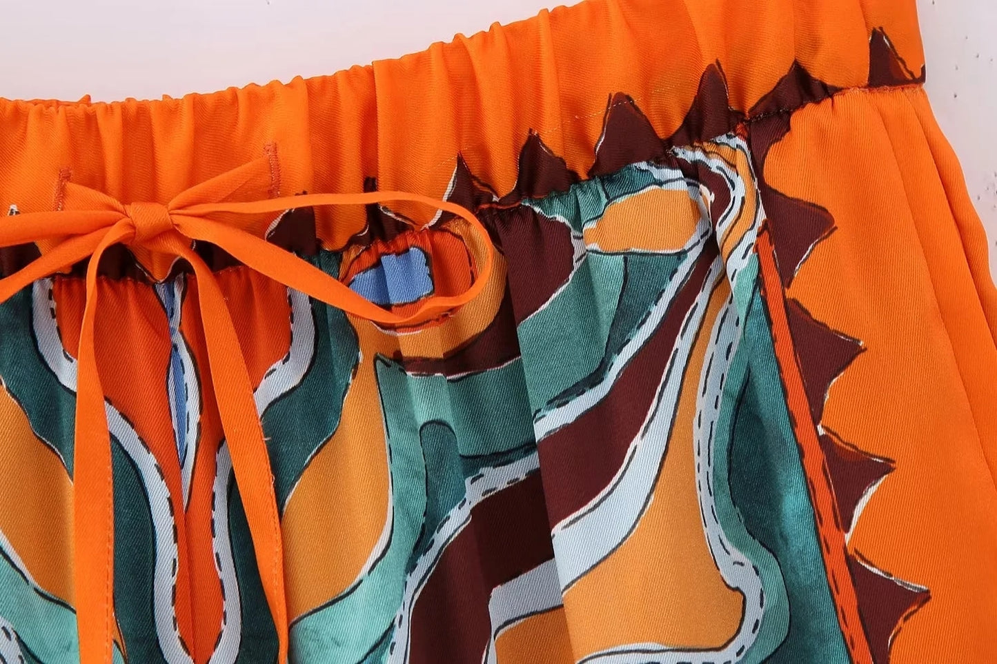 Conjunto Brigitte - Camisa, blusa estilo lenço e calça com elástico