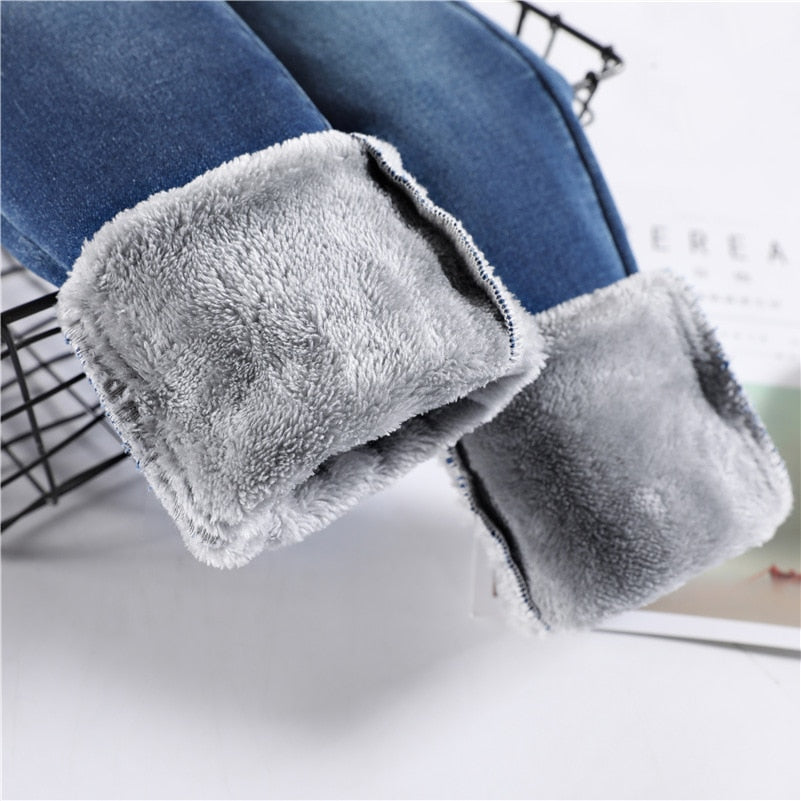 Calça Jeans Peluciada com Elastano