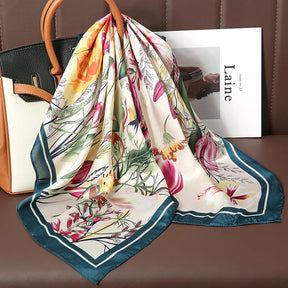 Lenços de Seda - Tamanho 70x70cm Estampas Variadas