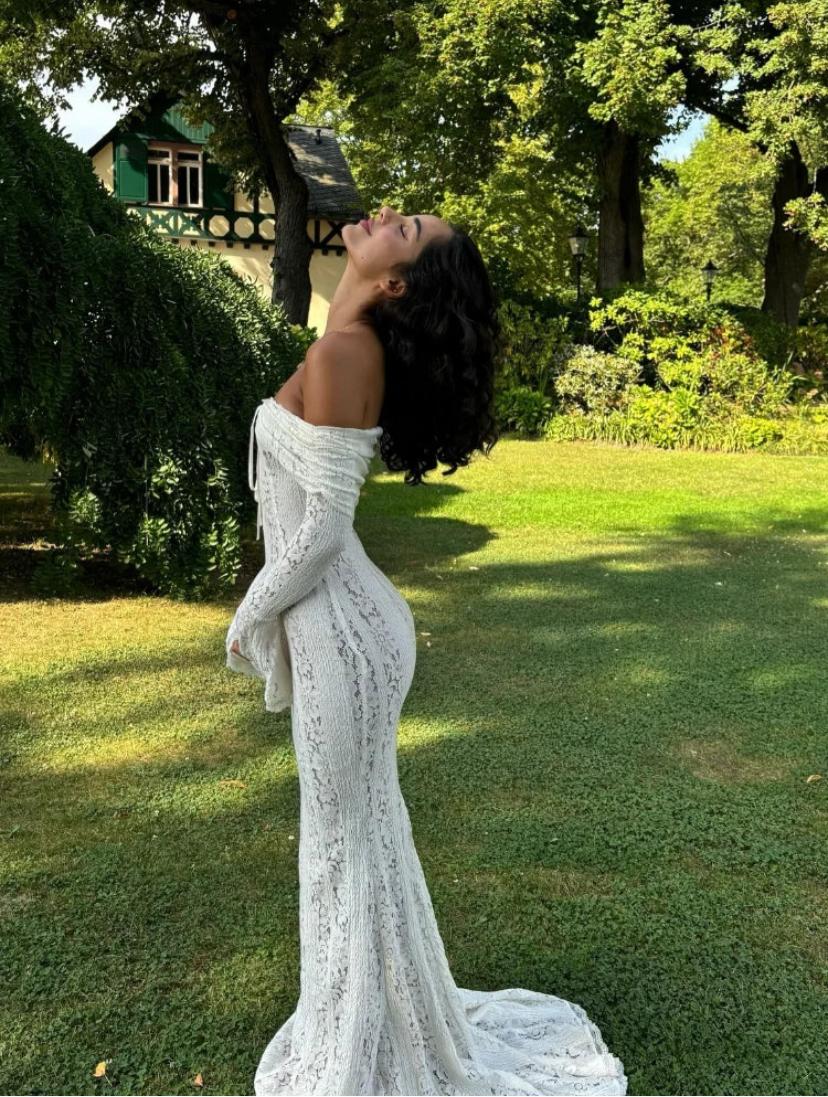 Vestido Longo Rendado Off-Shoulder Mônaco